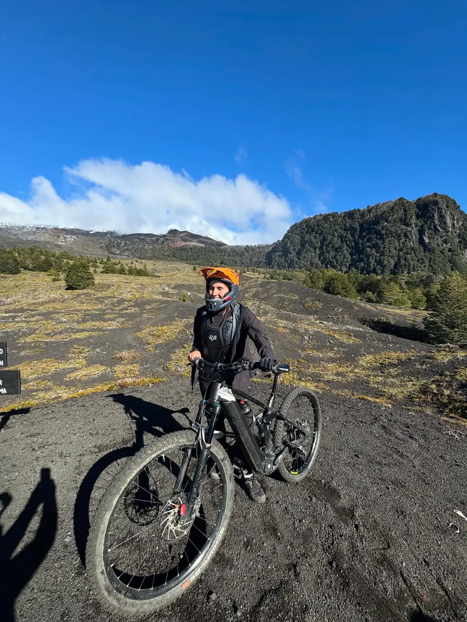 Ciclista en el valle del Cerduo Alto